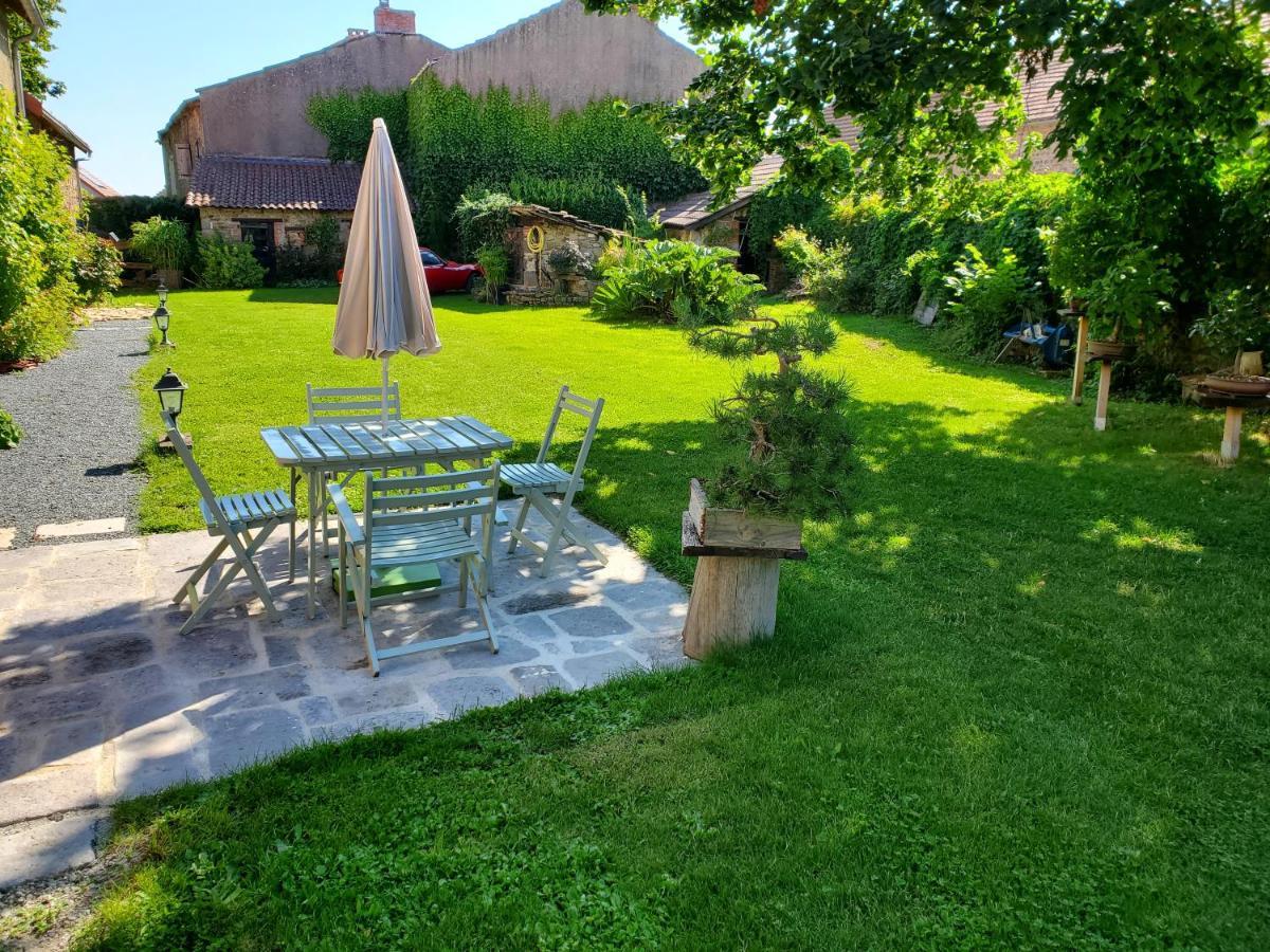 Domaine Des Maillets Bed & Breakfast Blot-l'Eglise Exterior photo